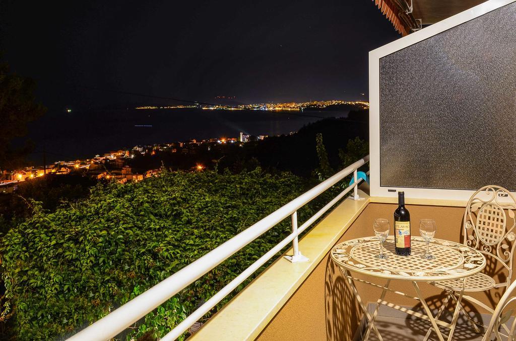 Apartments Intrada Подстрана Экстерьер фото