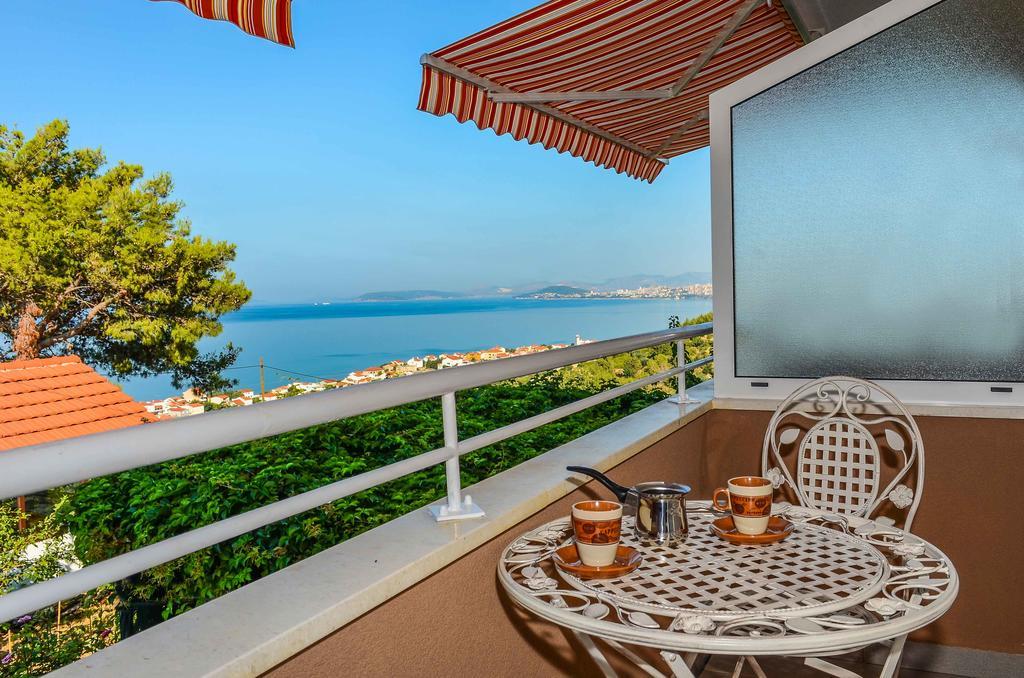 Apartments Intrada Подстрана Экстерьер фото