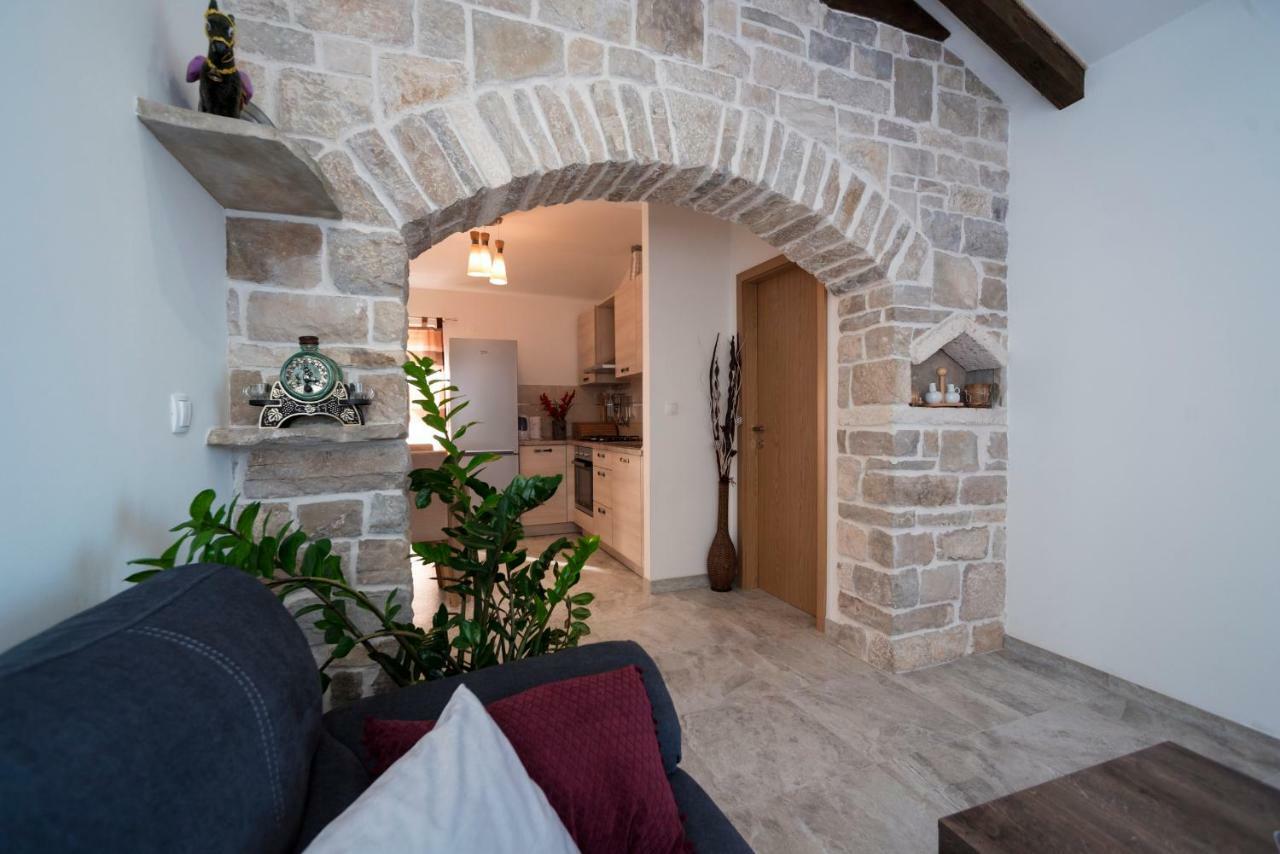 Apartments Intrada Подстрана Экстерьер фото
