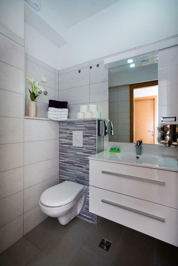 Apartments Intrada Подстрана Экстерьер фото