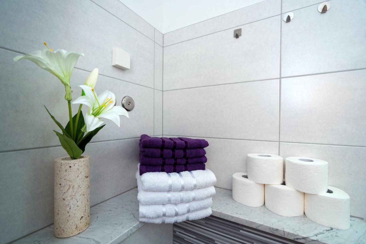 Apartments Intrada Подстрана Экстерьер фото